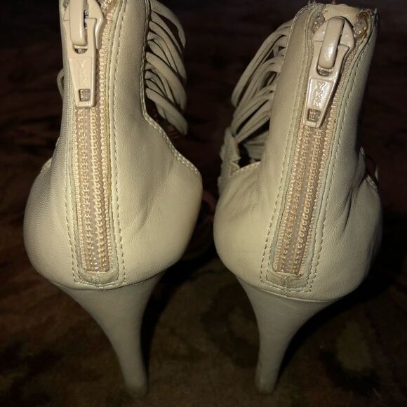 Vince Camuto Leather Heels - Picture 4 of 8